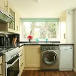 Modern Flat Near Big Ben